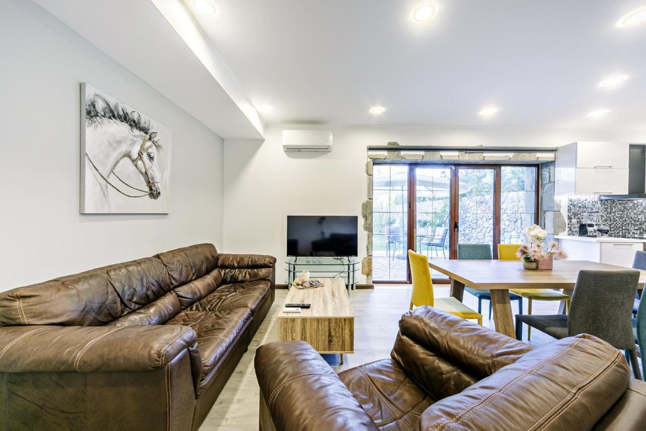 גאוביה Filia Stone Villa מראה חיצוני תמונה